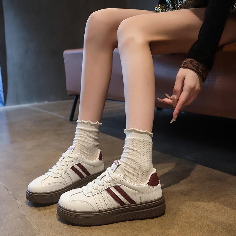 2025 Herbst neue lässige moralische Trainingsschuhe Farbabstimmung gestreift atmungsaktiv vielseitig Plateau Damen erhöhend Sportschuhe
