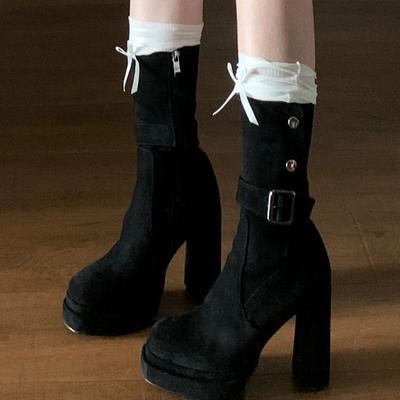 Martin Boots Increase the Height of British Style Boots, Retro Models Show Long Legs, Thick Heels, Western Years