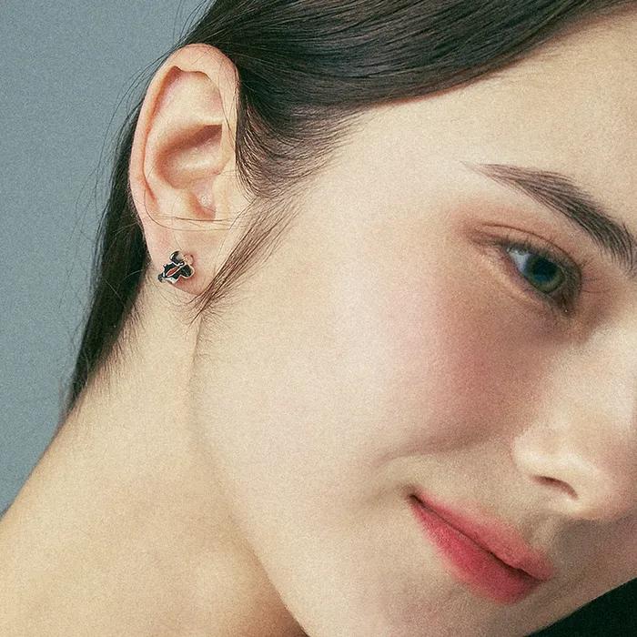 Ribbon Touch One-Touch Earrings