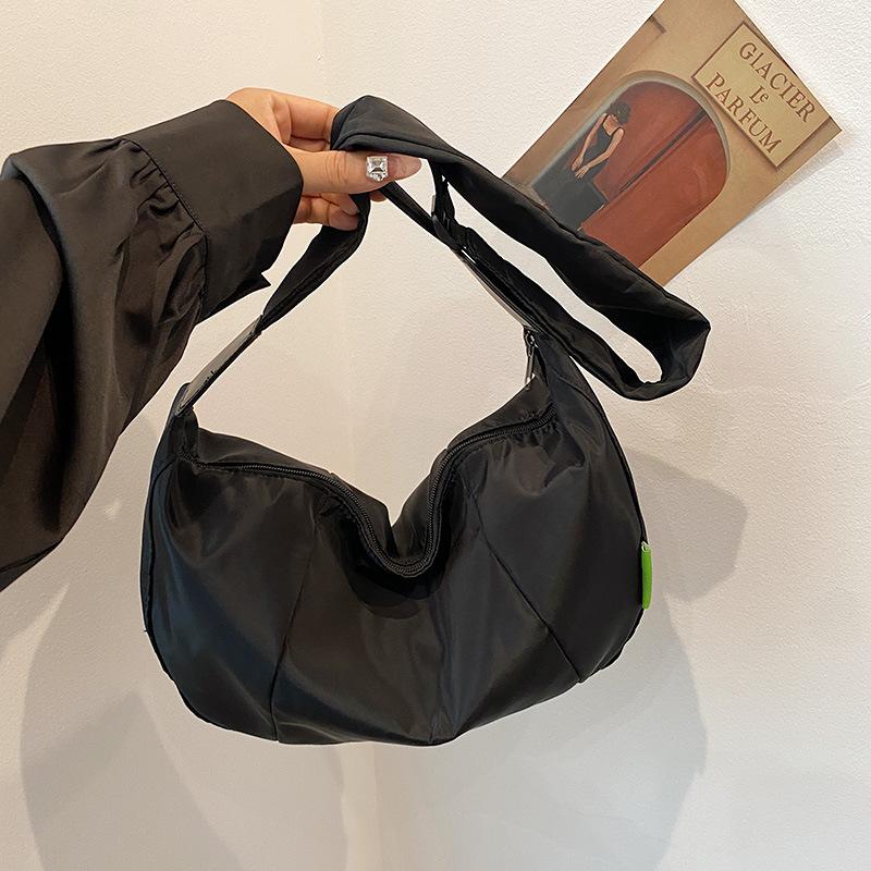 Casual niche design pillow bag new summer popular simple messenger bag fashion trend shoulder bag