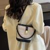 1Pc  Popular Bucket Bag Women's Messenger Bag Korean Niche Versatile Retro Canvas Handbag Messenger Bag