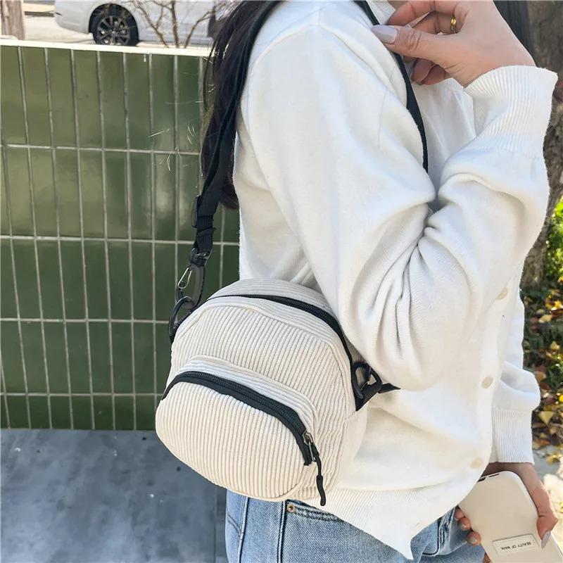 Autumn Simple Small Square Shoulder Bag for Women Versatile Ladies Corduroy Crossbody Bag Casual Lightweight Female Phe Clutch