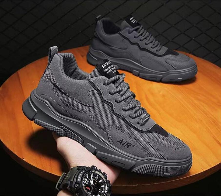 Fashion Men Spting Casual Sneakers Vulcanized Shoes Male Walking Sport Shoes Outdoor Sneakers Male Sneakers Soft Sole Walking Shoes