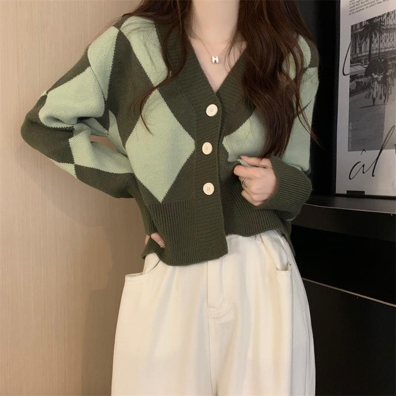 French Temperament Jacket Women's Spring and Autumn Design Sense Niche Casual Commuting Wind Green Rhombus V-neck Knitted Sweater