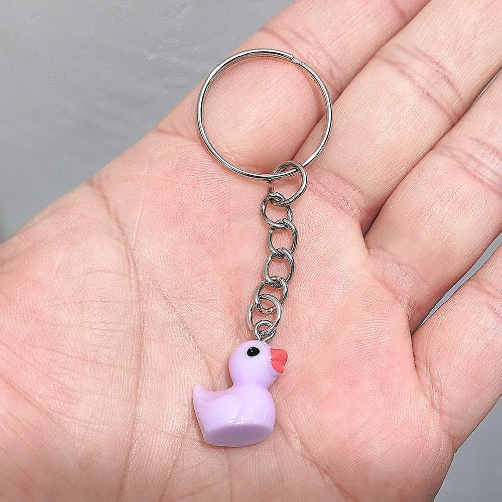 Porte-clés Simple Animal en Résine Pendentif Canard Accessoires de Sac à Dos pour Femmes Couple Famille Pendentif Porte-clés