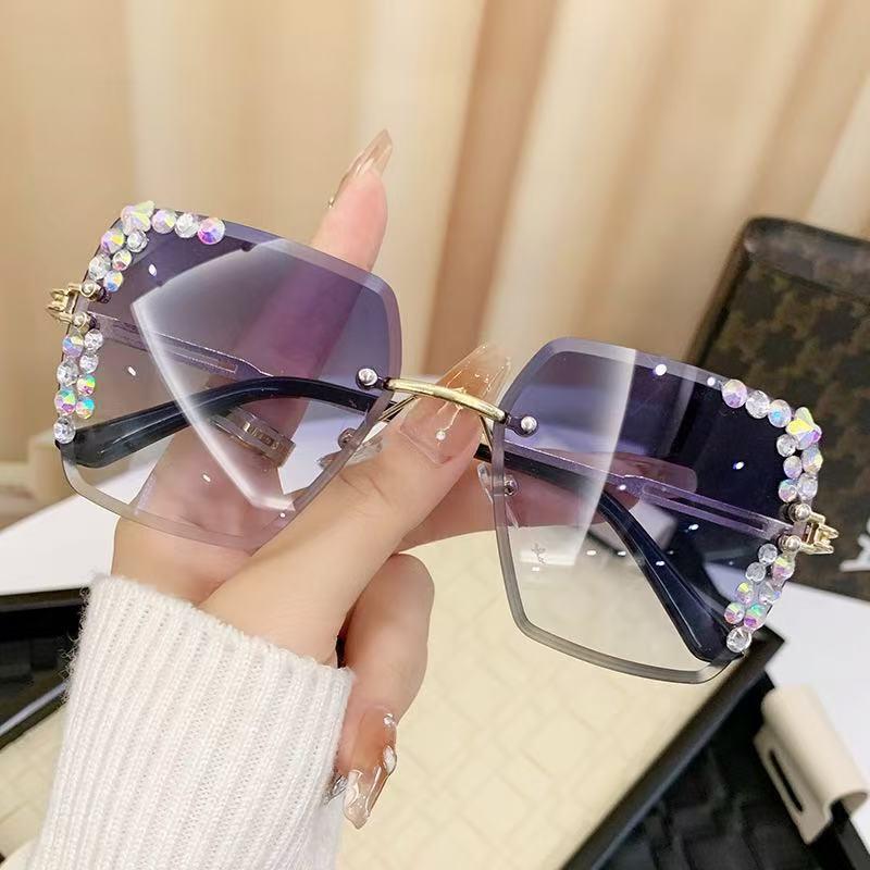 2025 Large Cut-Edge Square Sunglasses with Glittering Starry Rhinestones - Women's UV Protection