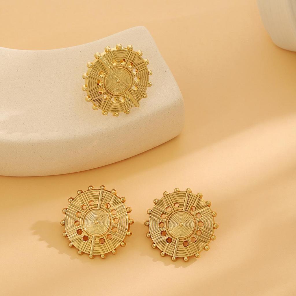 Exaggerated Geometric Metal Earrings: Irregular Fan-Shaped & Round Hollow Design (2-Piece Set)