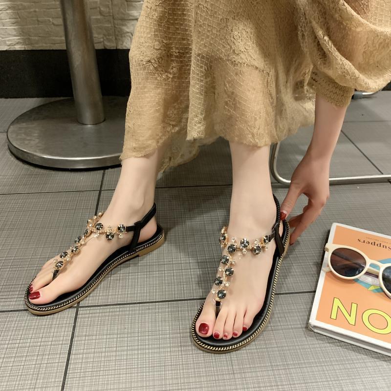 Zehensandalen Damen 2025 neu Sommer vielseitig Koreanische Version flache Zehensandalen Damenmode strahlende Diamanten Strandschuhe Damen