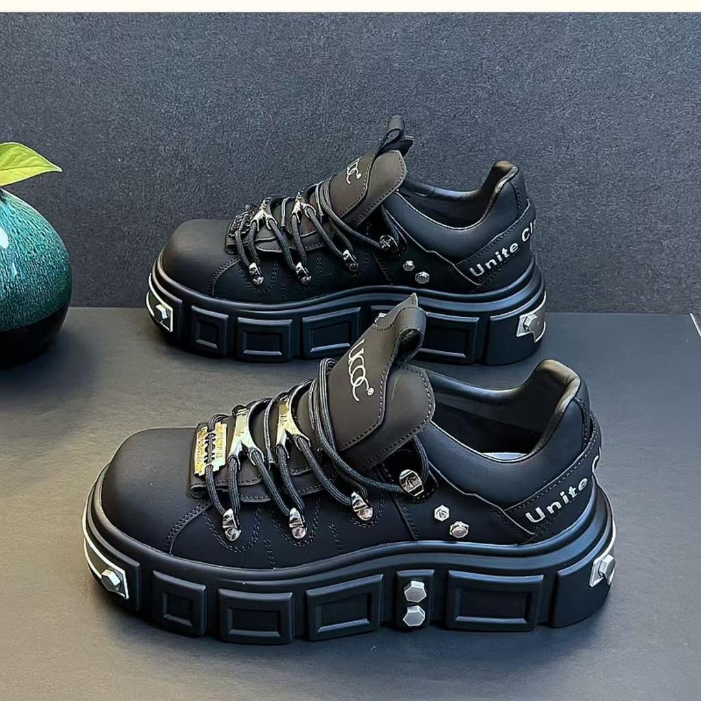 Internet Celebrity Popular Men's Shoes 2025 New European Station Men's Shoes Thick Sole Heightening Casual Board Shoes Niche Design Men's Shoes