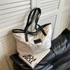 Fashi Solid Zipper Sense of Luxury Versatile Women's Tote Bags 2026 Winter New Casual Super Cool Large Capacity Shoulder Bags