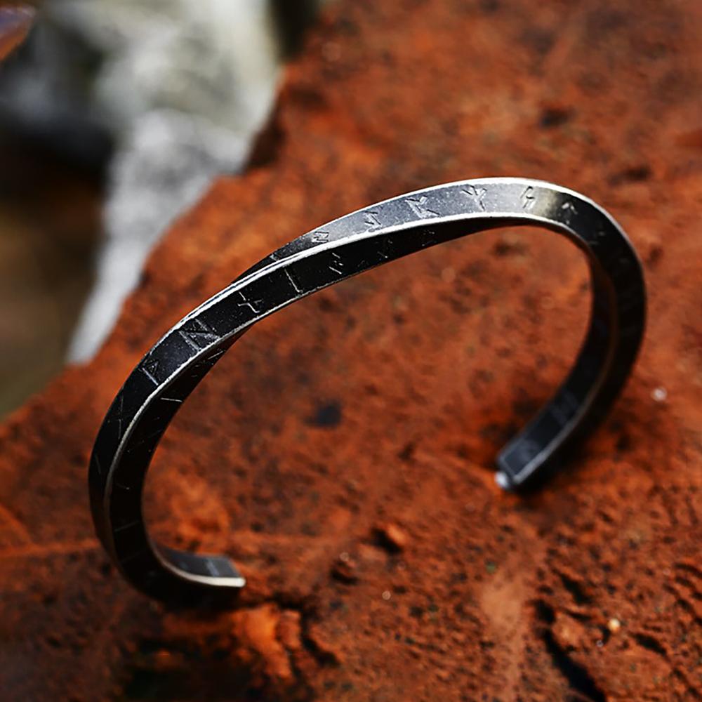 Unique New Mens Nordic Viking Twist Cuff Bangles Stainless Steel Fashion Viking Letter Bracelet Party Jewelry Gifts Adjustable