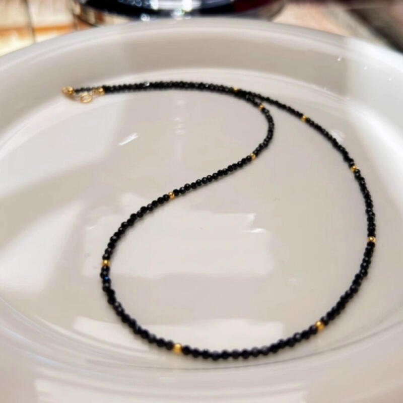 Lavin Schwarzer Spinell Perlen Kristall Edelstein Gold Kugel Halskette