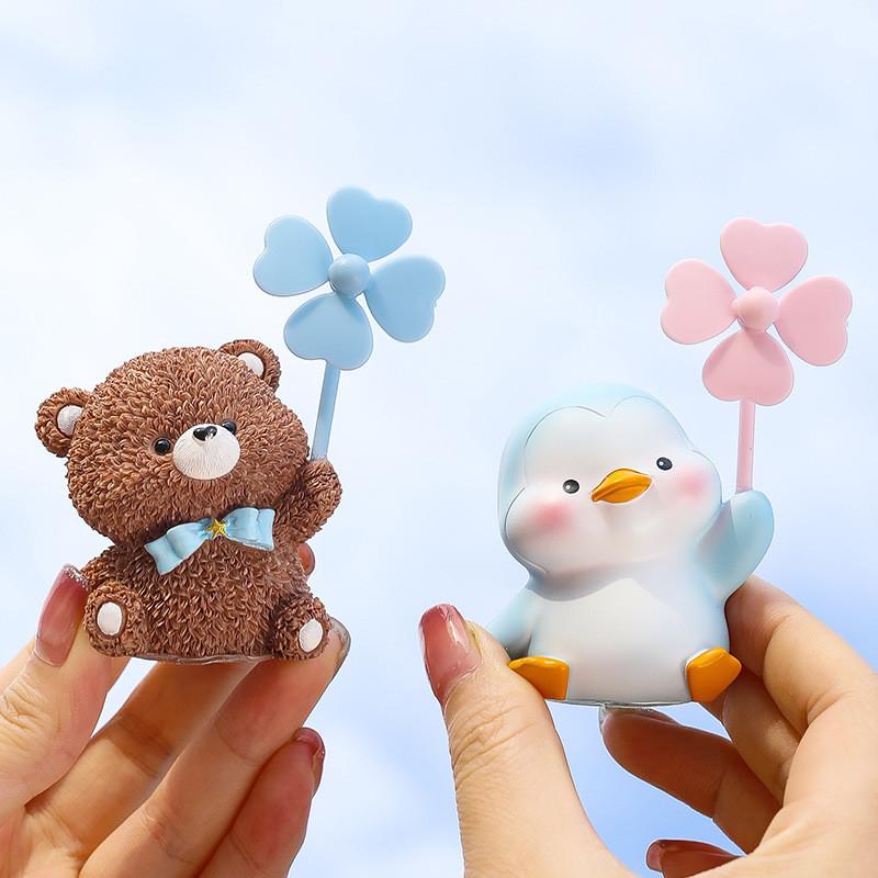 Cartoon Resin Car Decor With Rotating Windmill For Cute Vehicle Interior Accents