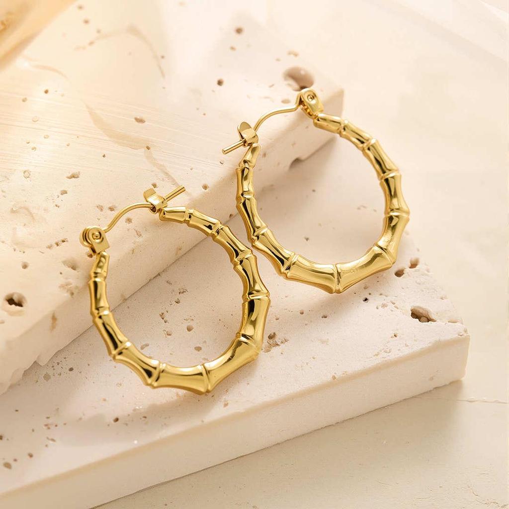 Raffinate Ear Cuff in Acciaio Titanio Oro 18k per Donna