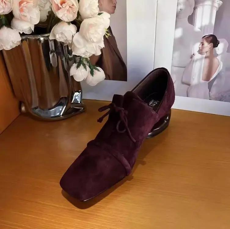 

Элегантные замшевые туфли на высоком каблуке женская обувь женская зимняя новая квадратный носок бант челси ботинки тренд 2025 комфорт вечеринка женщина офис боты 37 красный