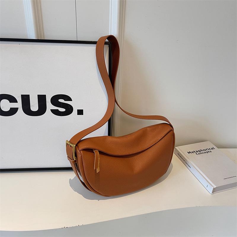 

Модная новая женская сумка, сумка через плечо, сумка-пельмень большой вместимости коричневый