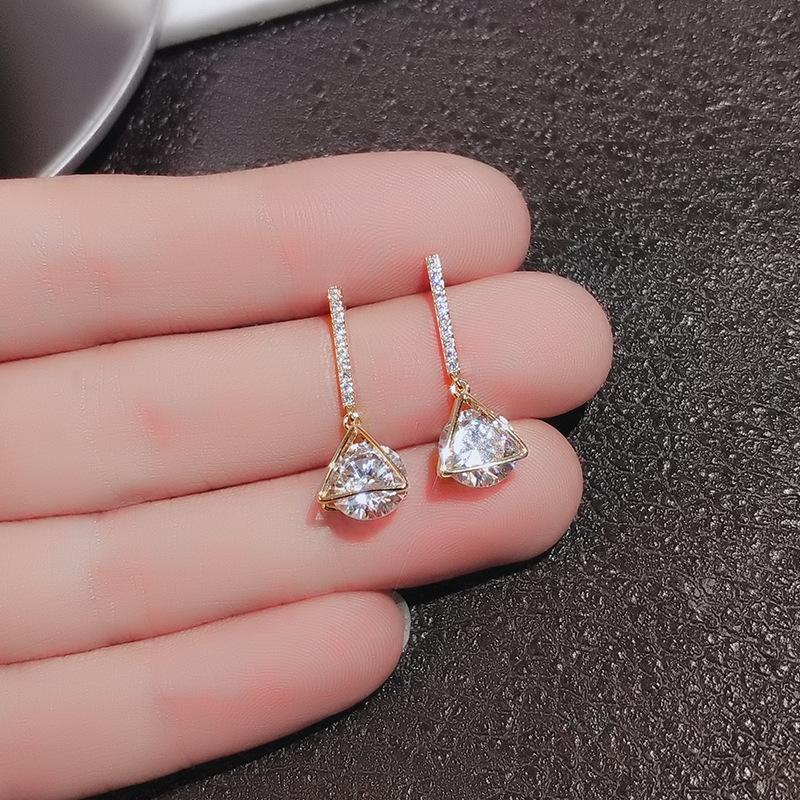New 2021 Zircon Stud Earrings: Women s Versatile Simple Style