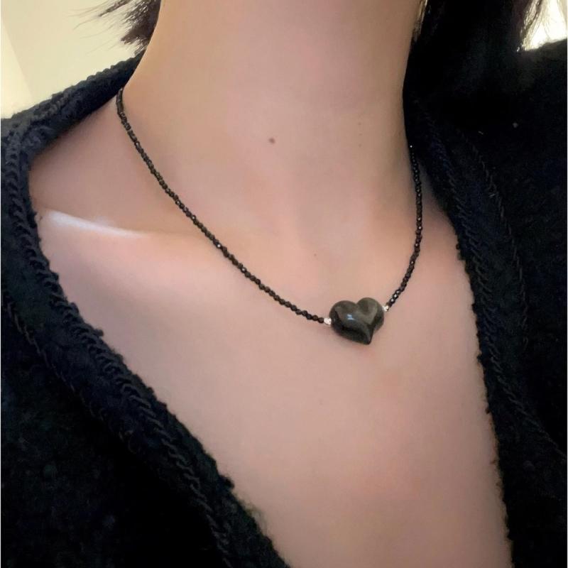 Stylish Bowknot/Heart Pendant Necklace Handmade Beaded Neckchain Bows Ornaments