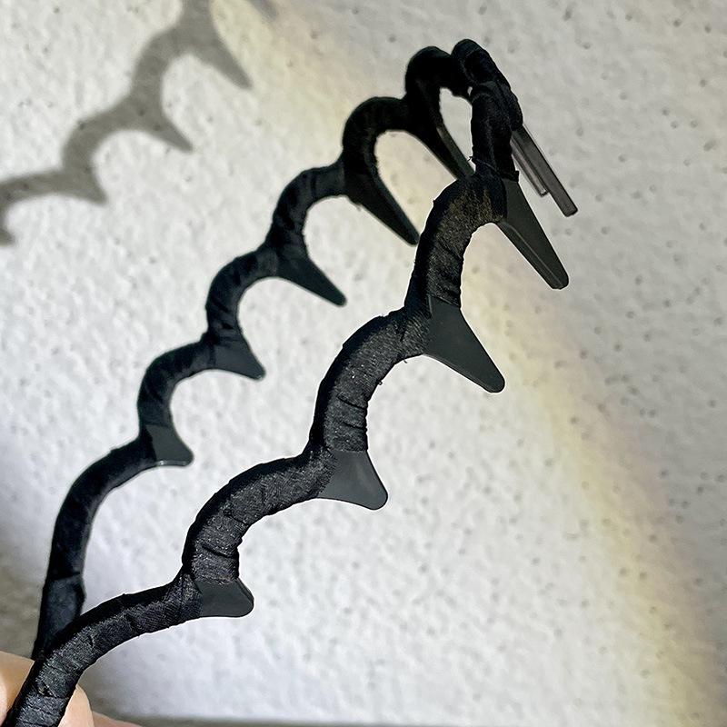 French Elegance Black Series Pearl Headband with Teeth - Autumn/Winter Collection