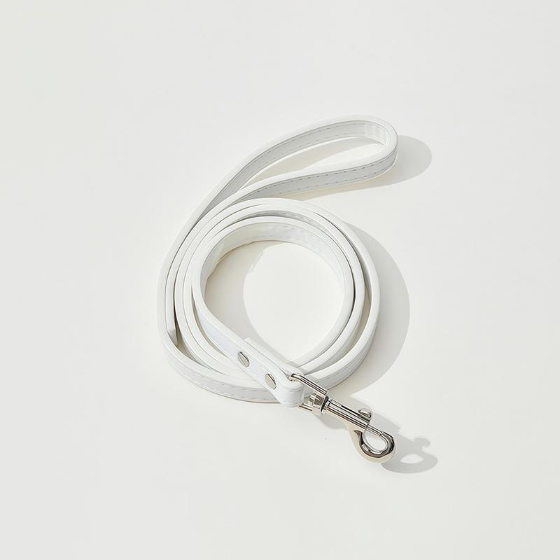 Colorful Soft Leather Pet Leashes with Alloy Buckle Fashional Skin-friendly Durable No-tangle Leash for Dogs Pets Accessories