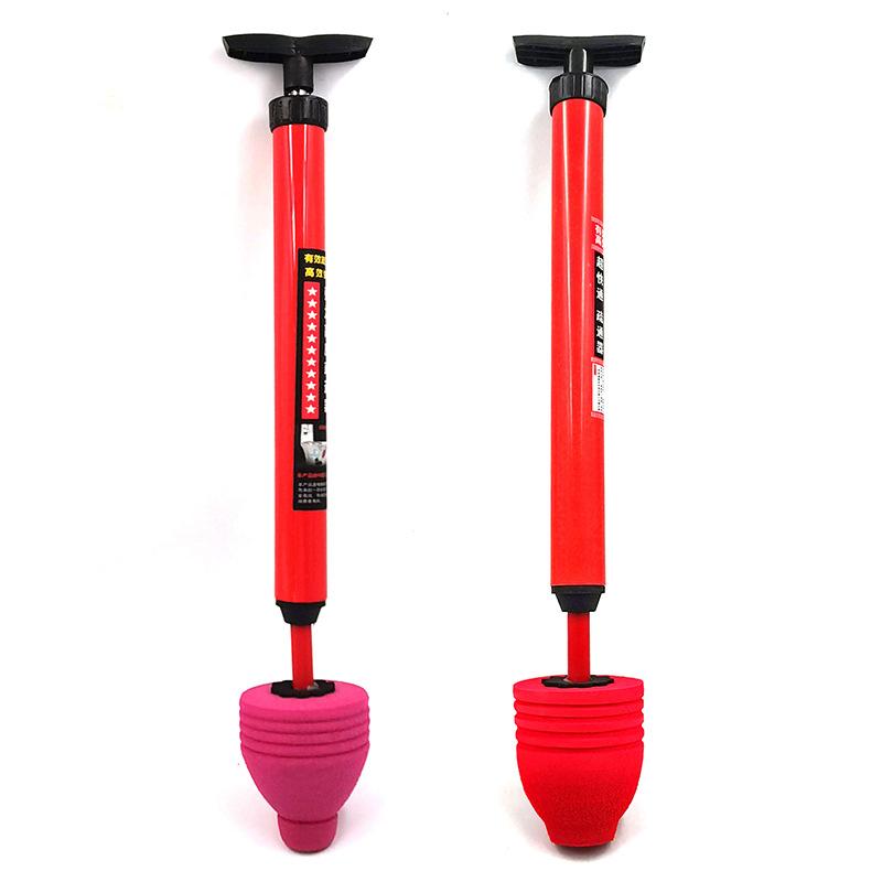 Záchod je připojen jedním pohybem a domácí čistič odpadů toalety je připojen.. Záchod je ucpaný a odpadní trubka