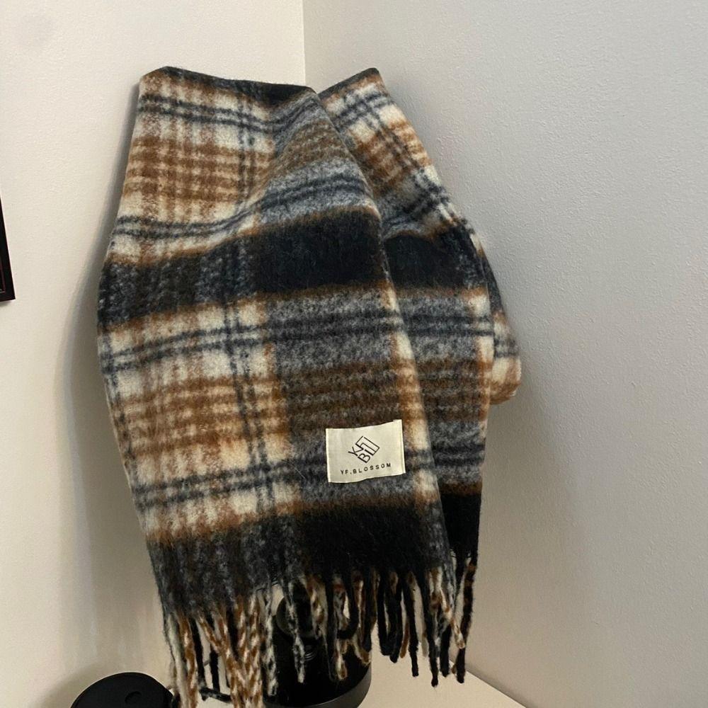 Tassel Mint Chocolate Color Plaid Scarf Plush Long Shawl Windproof Winter Cashmere Scarves  Girl