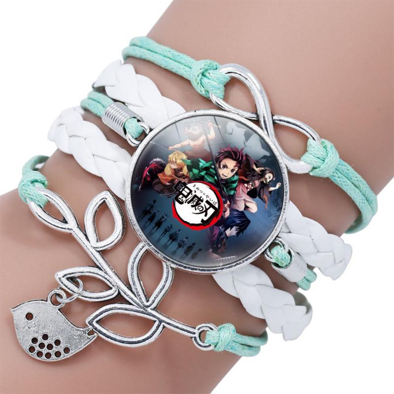 Stilvolles Lederarmband mit Nezuko Kamado-Motiv aus Demon Slayer und niedlichen Cartoon-Anhängern.