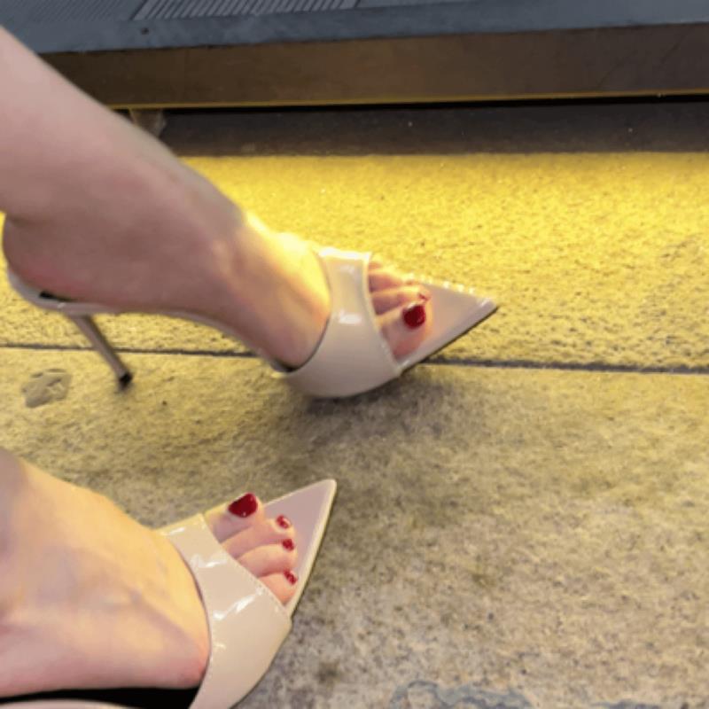 Nude high heels 2025 new popular women's summer stiletto with patent leather sexy sandals pointed cool slippers outside