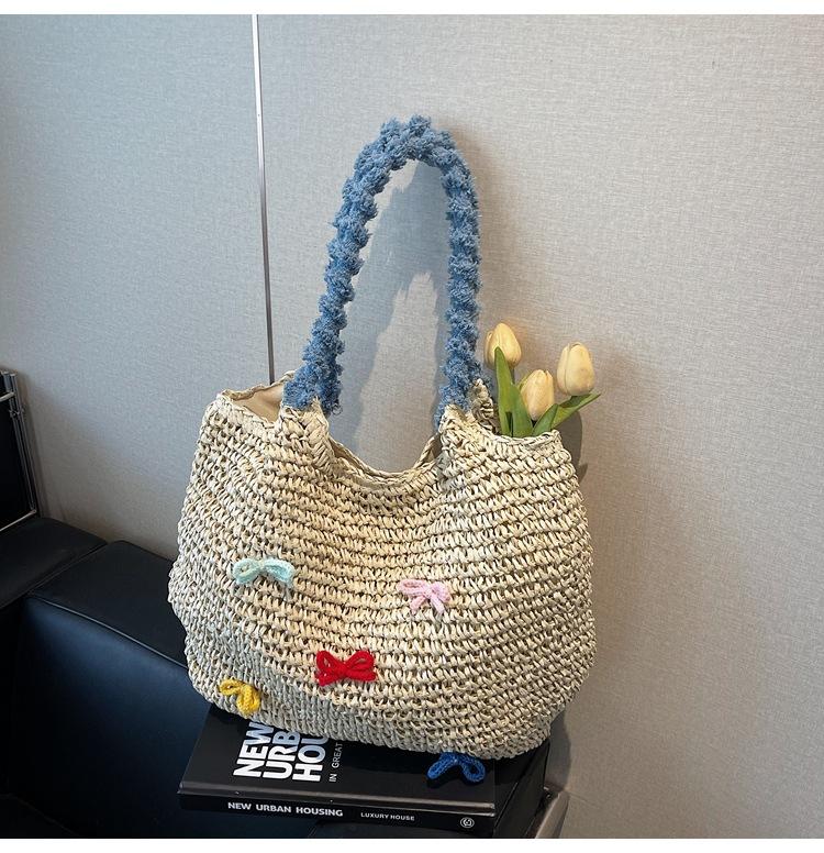 Beach Vacation Straw Bag Women's 2025 New Casual Large-capacity Woven Bag Shoulder Tote Bag