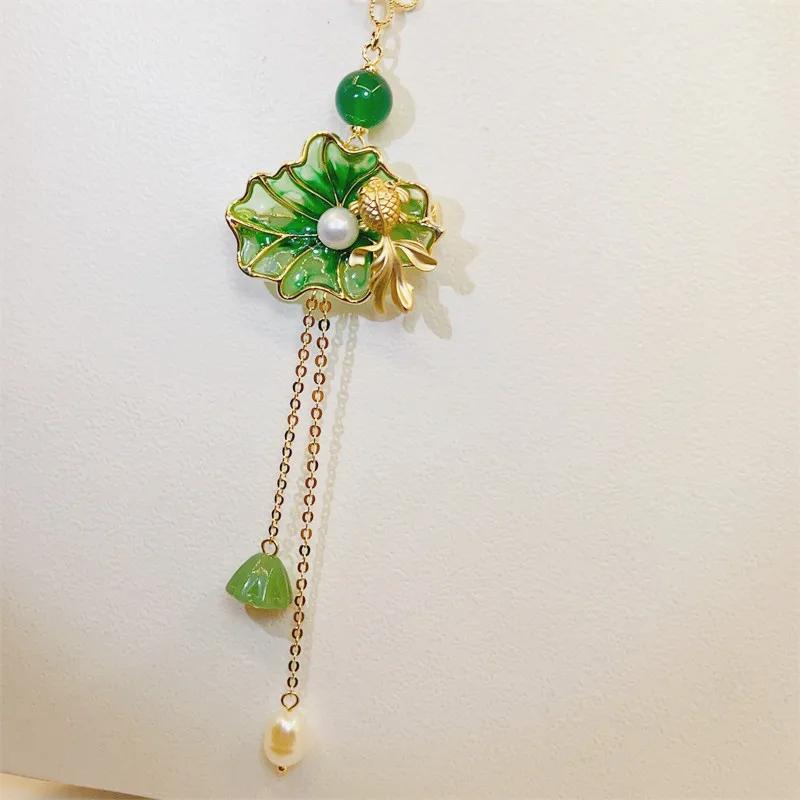 Originale Lotusblatt-Perle exquisite Goldfisch-Quaste frisches Grün langer Anhänger natürliche Hotan-Jade Broschen für Damen Hanfu Schmuck