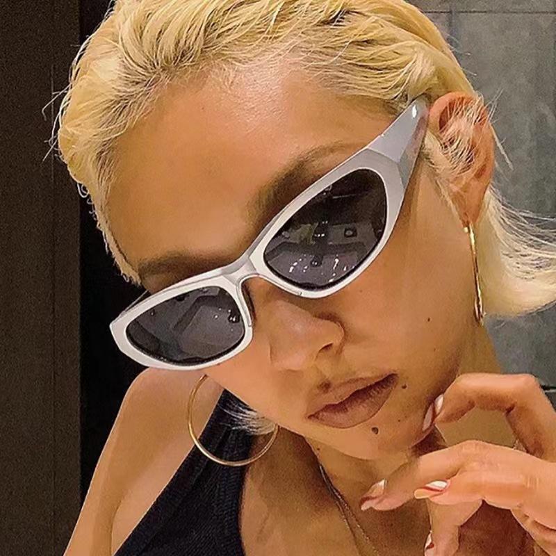 New  Punk Sunglasses Women Goggle Y2k Luxury Brand Sun Glasses 2000'S Shades Eyewear UV400 Female Designer Eyeglasses