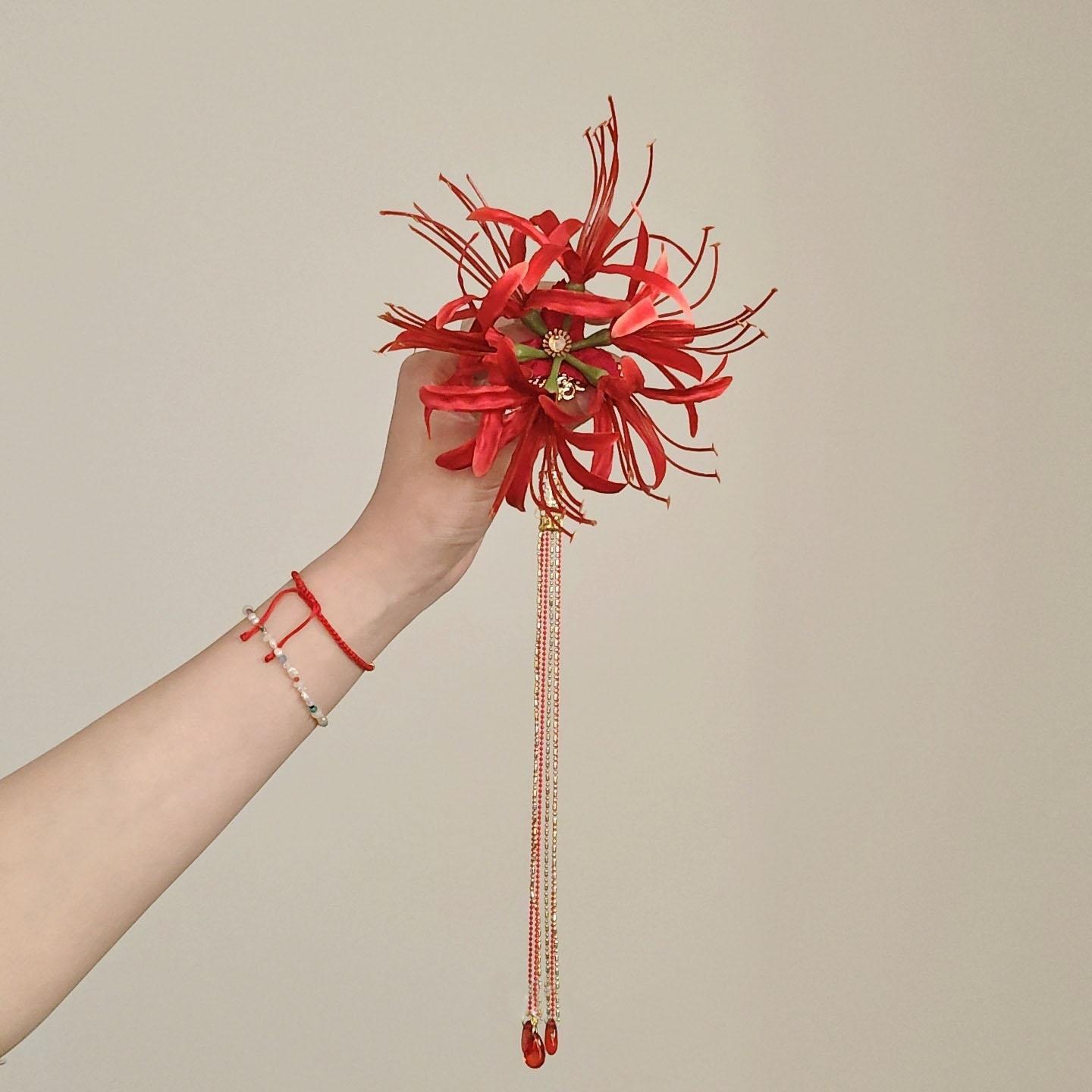 Ретро Красная Лилия-паук Кисточка Заколка для волос Тканевый цветок Заколка для волос Свадебное украшение для волос Деревенский стиль Аксессуары для волос