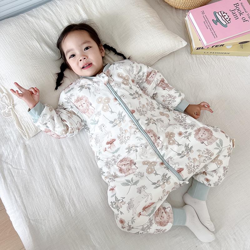 Class A Pure Cotton Baby Sleeping Bag: Winter Split-leg Design for Boys & Girls, Anti-kick, Soft, All-season Comfort.