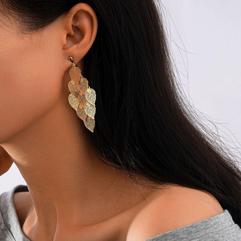 Exaggerated copper Color Leaves Long Tassel Pendant Earrings for Women Creative Metal Hollow Leaf Earrings Party Zircon Gift