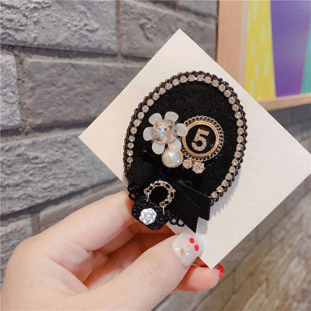 Rabbit Crown Fur Charm Simulated Pearl Brooch Pins Women Fringe Flower Ball Pearl Pendant Tassel Letter Winter Brooches