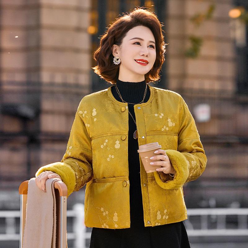 

Elegant Winter Down Jacket for Middle-Aged and Elderly Women - High-End Cotton Padded Outerwear M (Recommended 120-140 Jin) жовтий