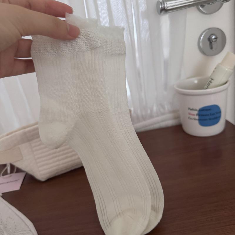 Female Spring and Summer Mesh Hollow Out Breathable Sweat Resistant Pilling White Pile Socks