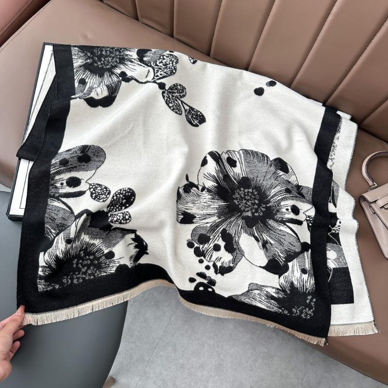 Double-sided petal jacquard imitation cashmere scarf women's leisure atmosphere new high-quality scarf shawl soft and thick