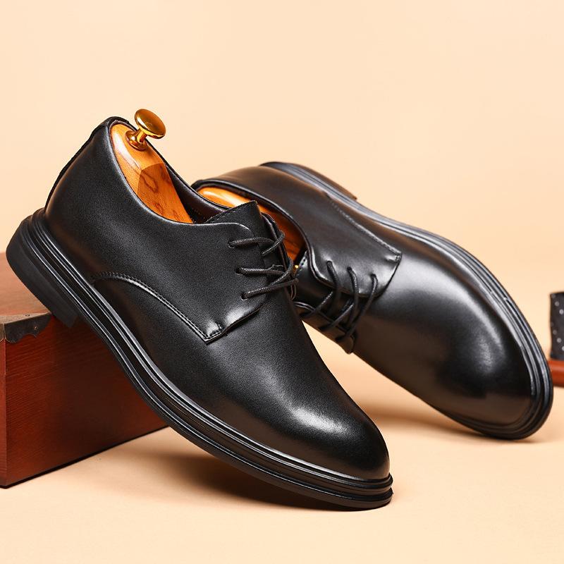 

Large size 44 business casual men s shoes glossy wedding pointed leather shoes British Oxford shoes formal work shoes 44