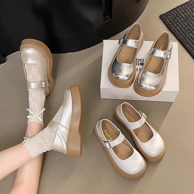 Platform Mary Jane Small Leather Shoes Women's Autumn 2025 New Japanese Jk Round Head with Skirt French Retro Single Shoes
