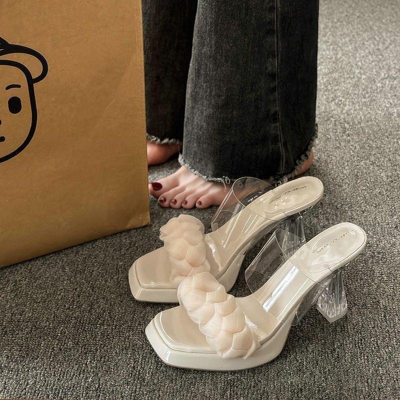 Transparente Hausschuhe Damen High Heels 2025 neu Sommer Nische Designgefühl Ein Wort mit Kristall Dicke Ferse Sandalen