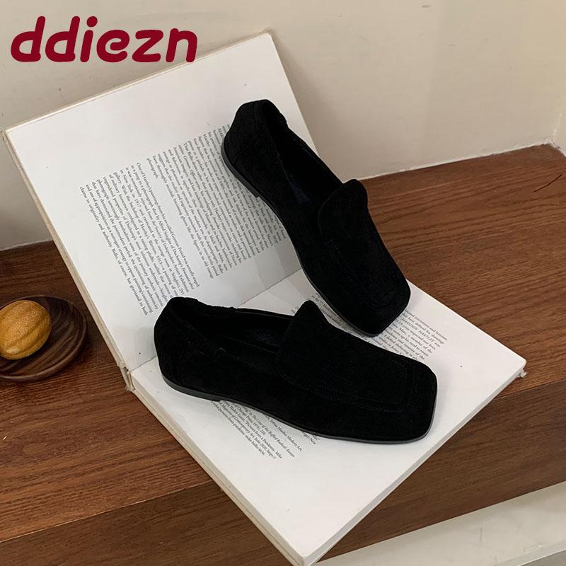 Fashion Soft Female Casual Footwear Flats With Shoes For Women Loafers Fashion Shallow Square Toe Ladies Flats Slip On Shoes