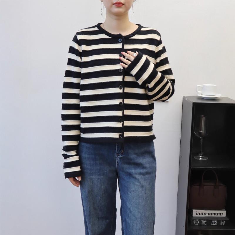 Short Contrasting Striped Knitted Cardigan Autumn and Winter New Soft Waxy Design Loose Sweater Jacket Women