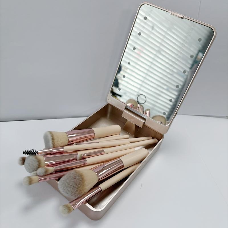 2024 New Makeup Brush Set With Mirror Case Mini Travel Makeup Brush Set With LED Lights Mirror Travel Size белый