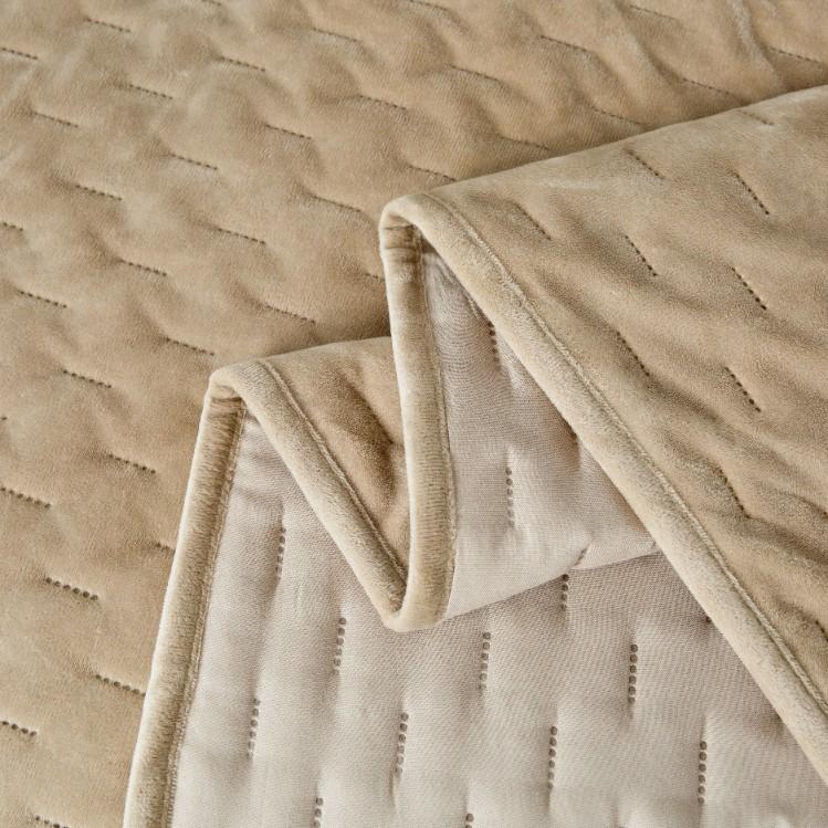 Elegant Bedspread 170X210 Cm With Beige Piping