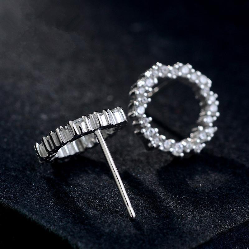 

High-End Round Geometric Stud Earrings For Women S Daily Versatile Temperament Slightly Inlaid Irregular Zircon Earrings 925 silver