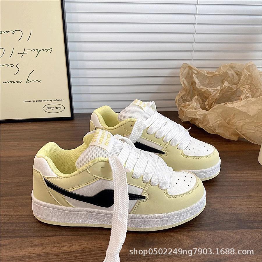 

Dopamine bread shoes couple ins niche versatile sports and leisure board shoes 2025 new college style white shoes 35