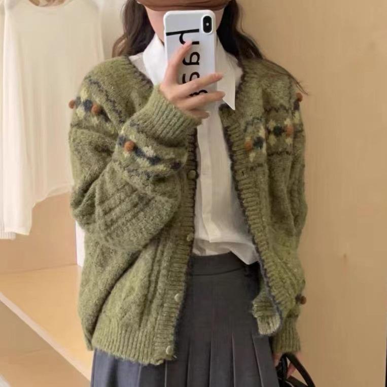 2025 Heavy Industry Retro Sweater Jacket Women's Autumn and Winter Soft Waxy Lazy Wind Knitted Cardigan Design Sense Mori Top
