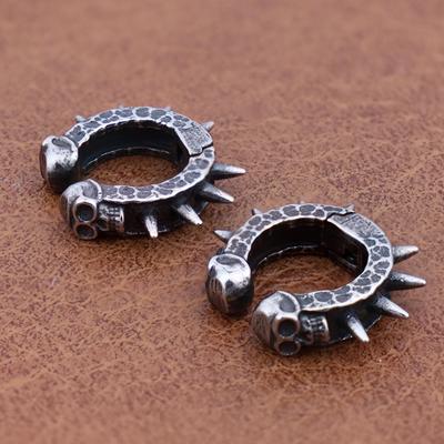 Edelstahl Retro Schwarzer Totenkopf Clip Ohrring Damen Punk Hip Hop Hypoallergene Ohrringe Mode Charme Männlicher Schmuck Zubehör