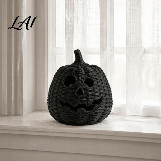 Dunkle Retro-Party-Ornamente Kunst rattan Kürbisfigur Halloween Schwarze Harzstatue mit Hexe Herbst-Feiertags-Fensterdekoration Hut Rustikaler Weidenkorb